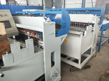 China Maschendraht-Schweißgerät CNC automatisches 5 - 12mm Drahtdurchmesser für Maschen-Platte fournisseur